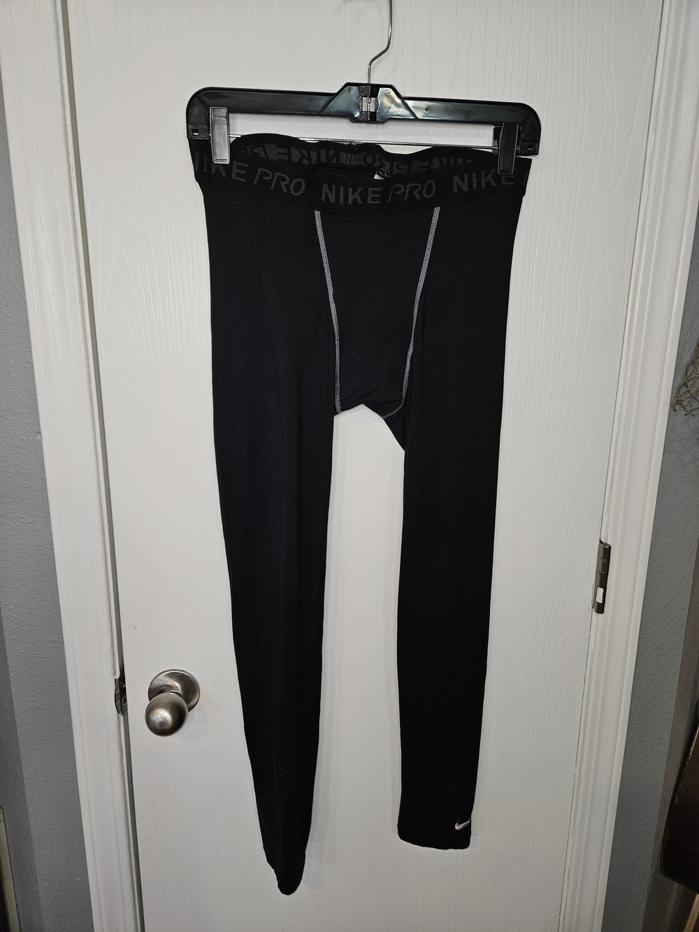 Nike Black Men's Compression Tights with Gray Stitching